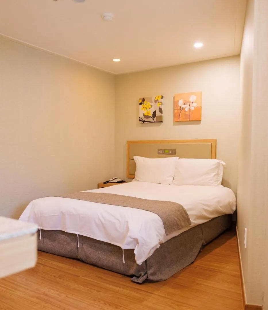 Staz Hotel Jeju Robero